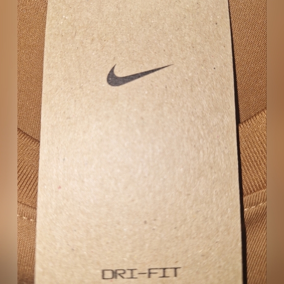Nike Dri-fit Official NFL Cleveland Browns Brown T-Shirt In A Mens Large. NWT - Picture 7 of 12